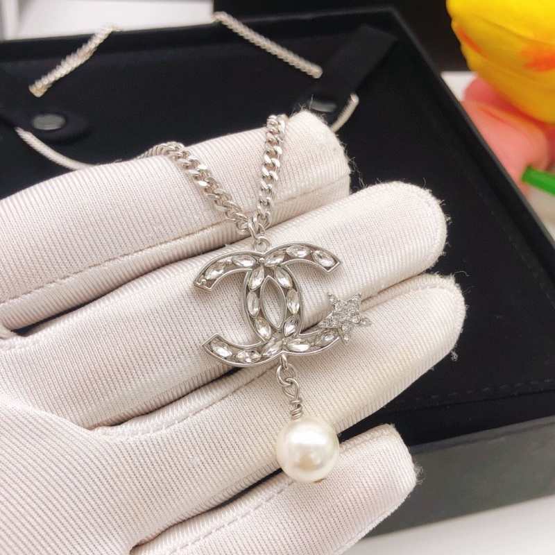 Ch**el necklaces